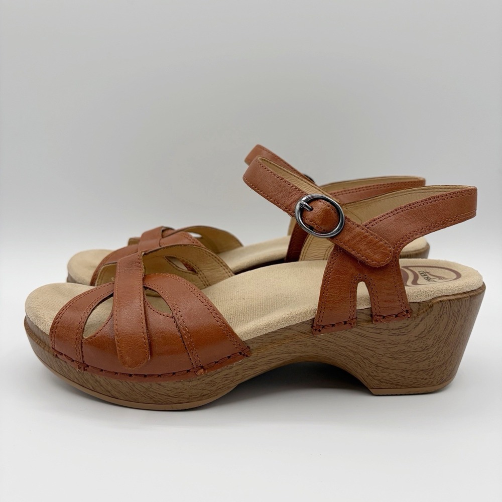 Dansko Season in Camel Full Grain Adjustable Sandals Size 8.5 - 9 EU 39 Comfort